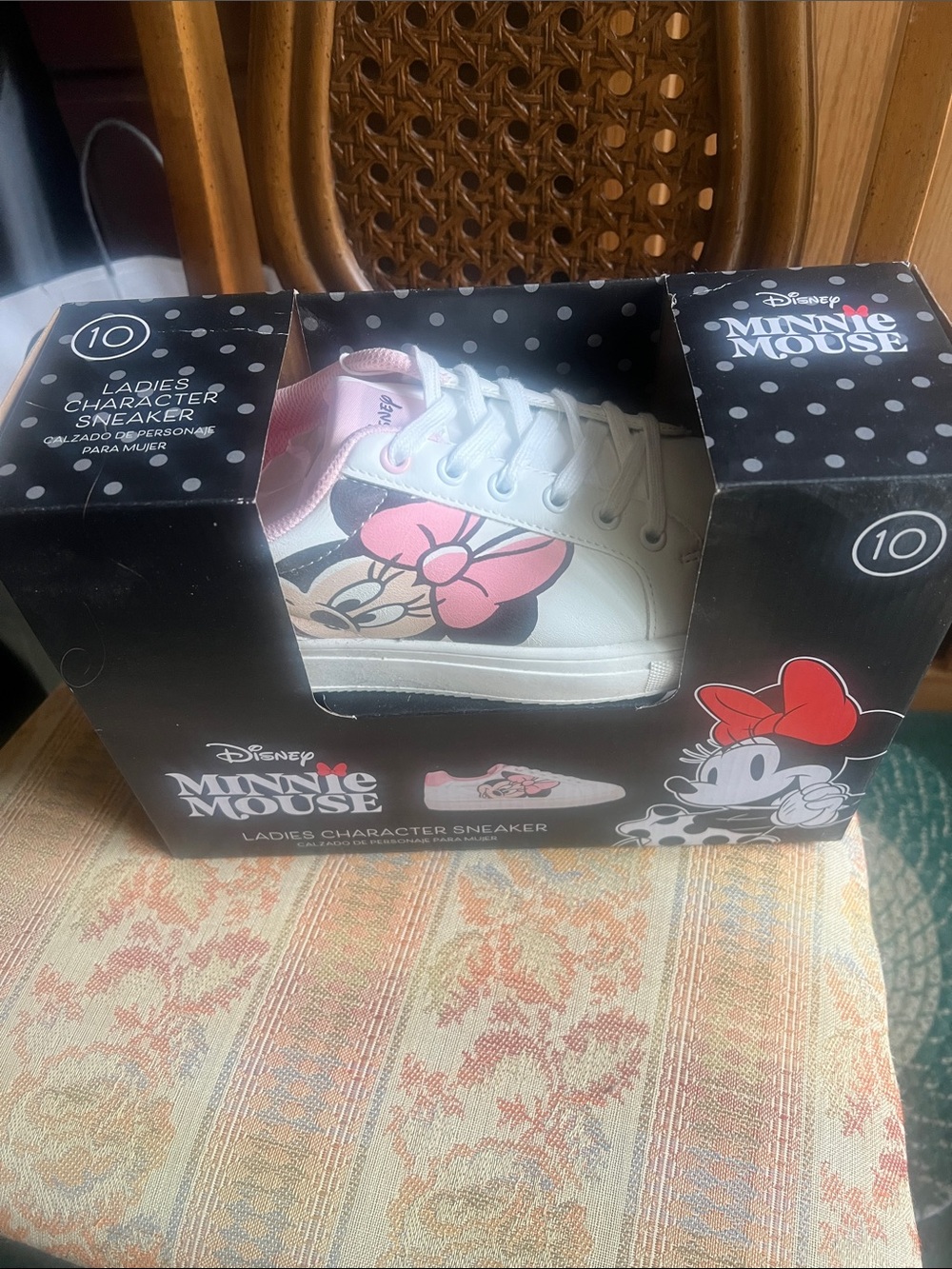 Disney Minnie Mouse White & Pink Women Shoes